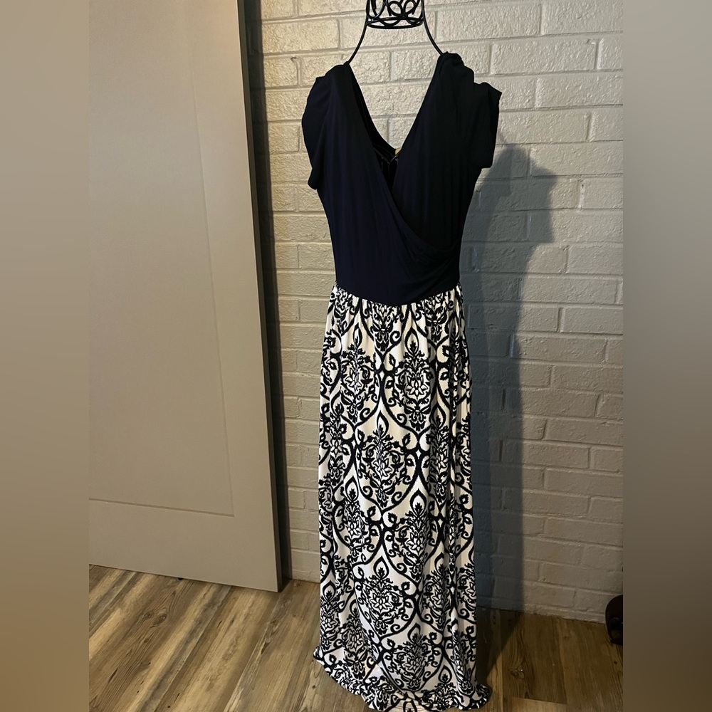 Gilli Navy Maxi Dress with White and Navy Printed Skirt